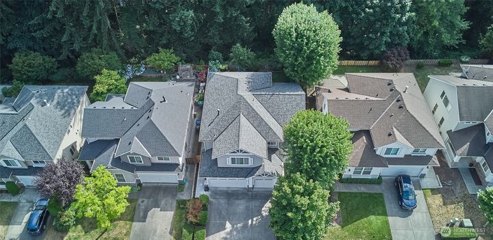 Property Photo: 28091 Maple Ridge Way SE WA 98038