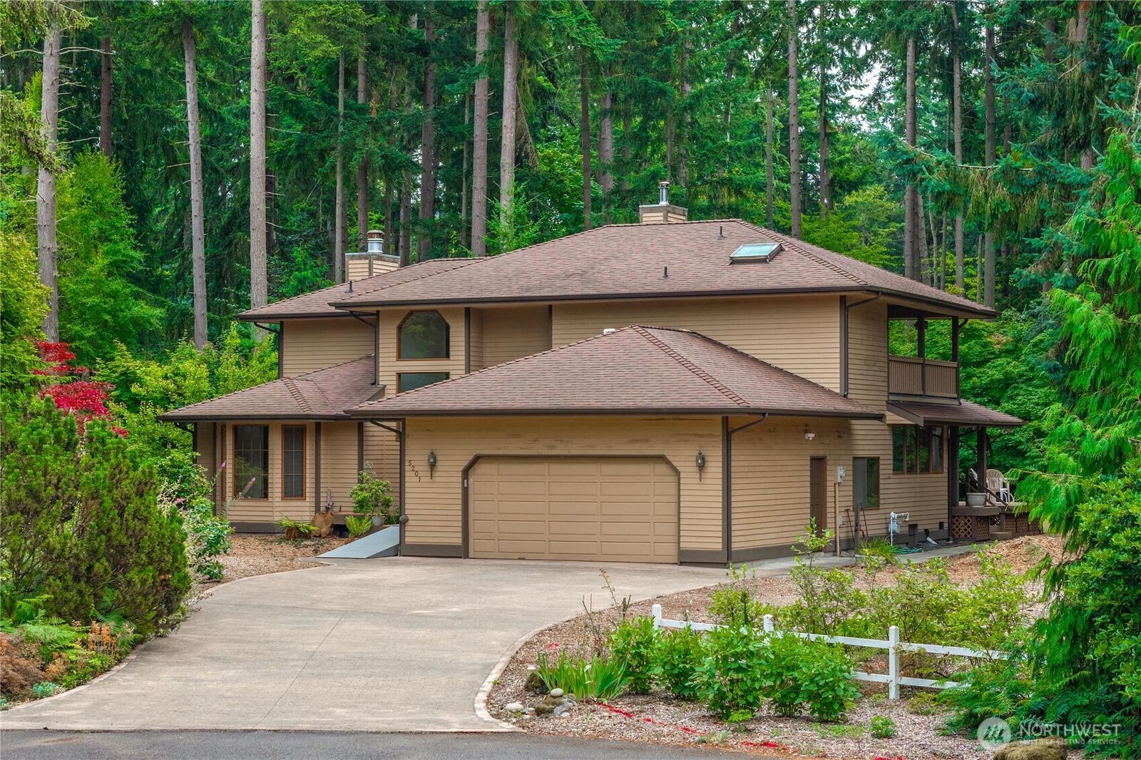 Property Photo: 5201 SW 318th Court WA 98023