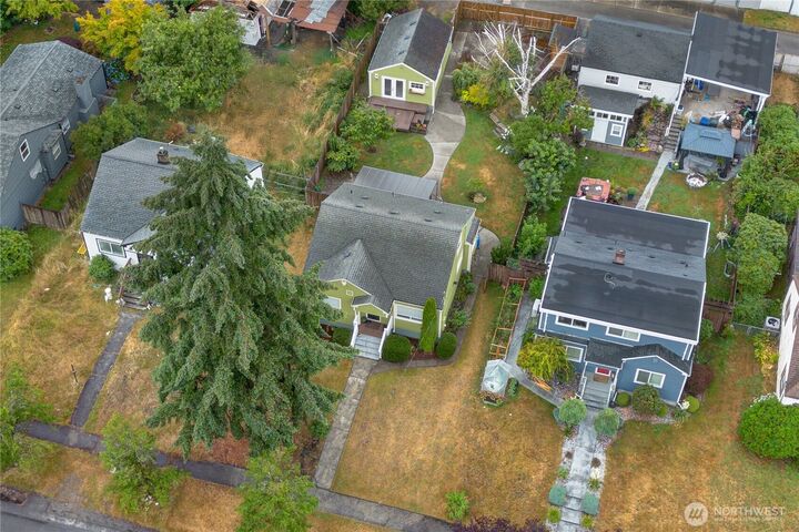 Property Photo:  4310 E C Street  WA 98404 