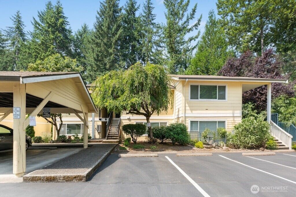 Property Photo:  14602 NE 51st Street D1  WA 98007 