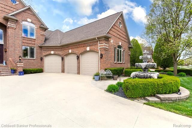 Property Photo:  57177 Covington Drive  MI 48094 