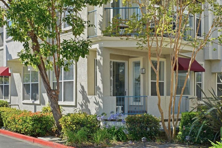 Property Photo:  601 Baltic Circle 607  CA 94065 