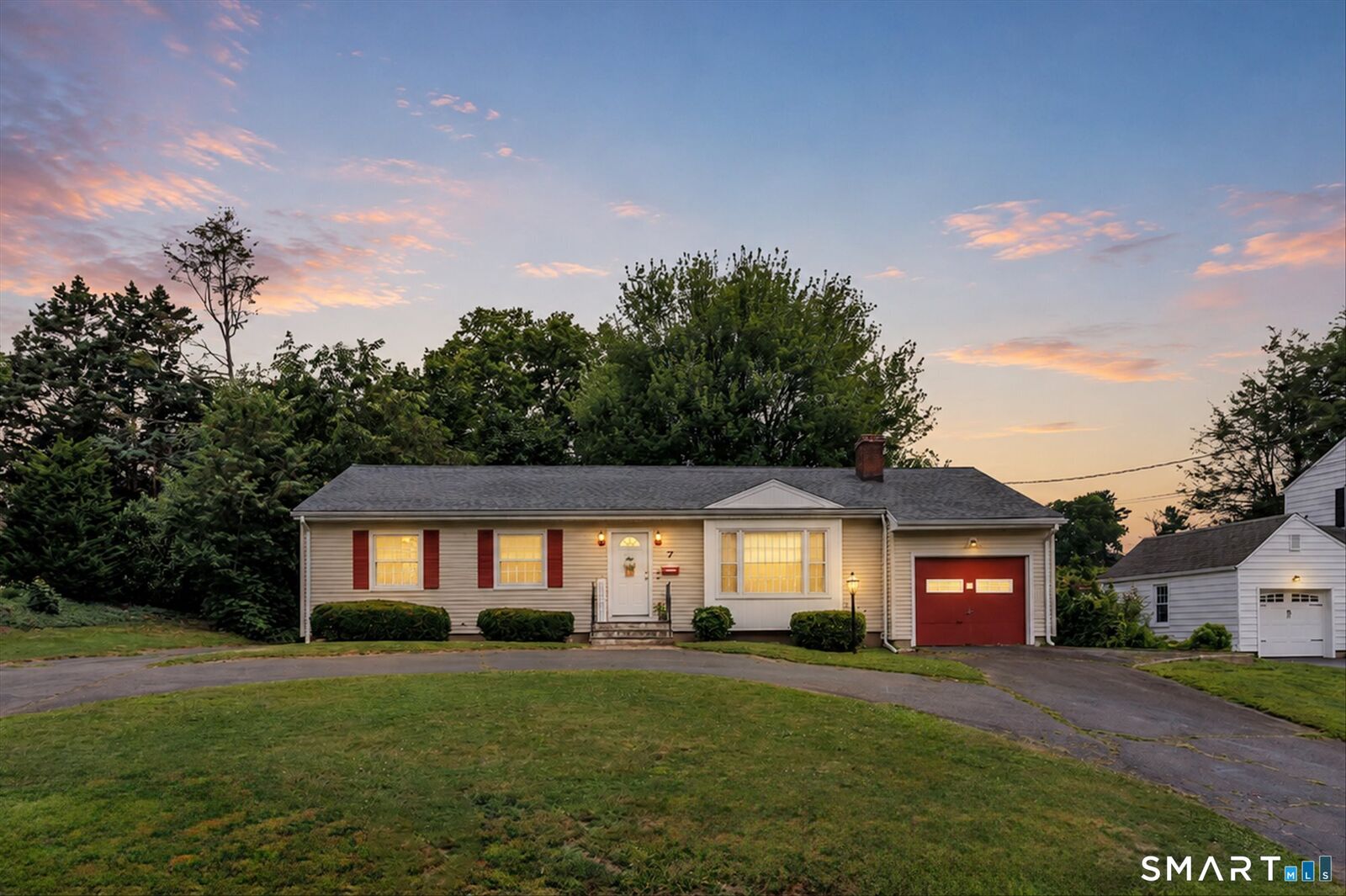 Property Photo:  7 Thorburn Avenue  CT 06611 