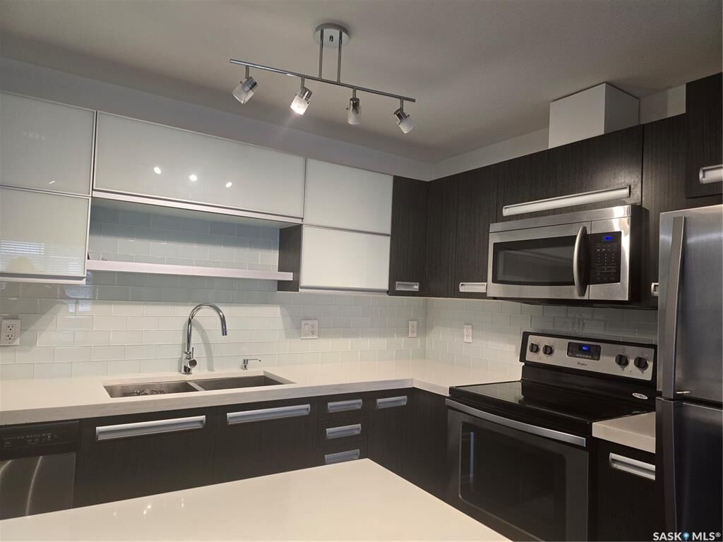 Property Photo: 1545 Neville Drive 114 SK S4Z 0A7