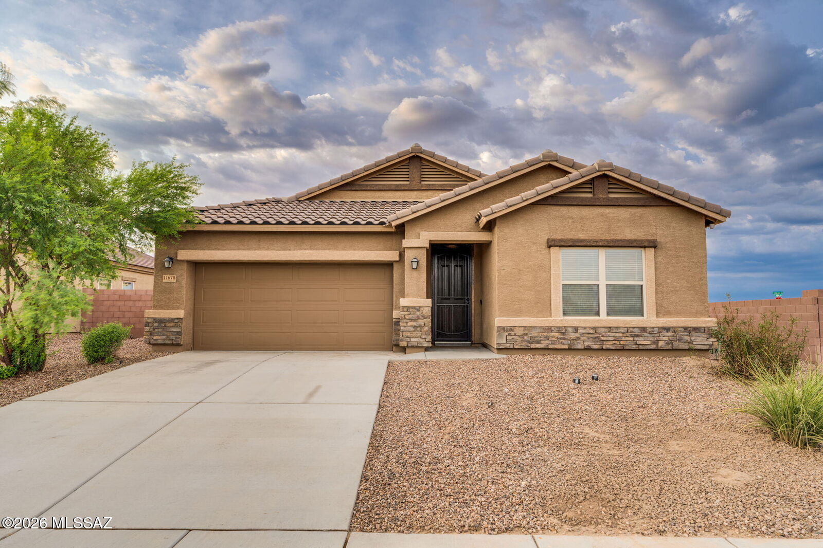 Property Photo:  11670 W Tom Henry Way  AZ 85653 
