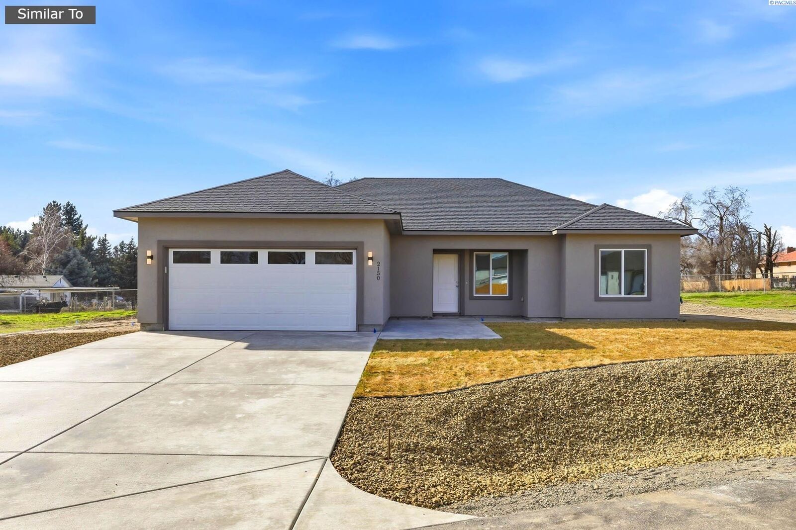 Property Photo:  2119 S Elm Pl  WA 99337 