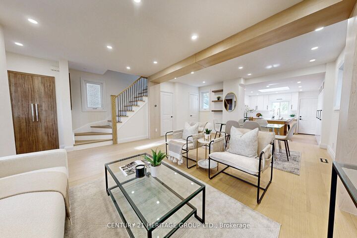 Property Photo:  547 Melrose Avenue  ON M5M 2A4 