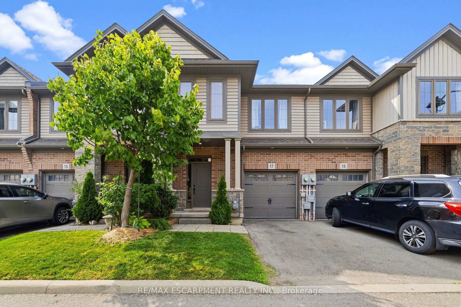 Property Photo:  17 Southshore Crescent  ON L8E 0J3 