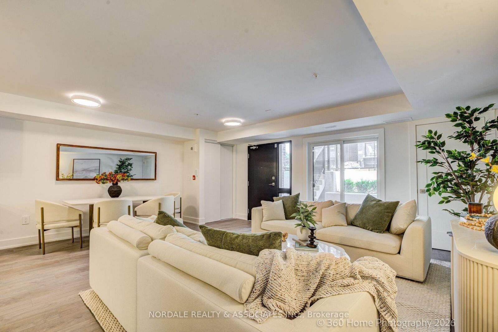 Property Photo: 1660 Victoria Park Avenue C102 ON M1R 0G8