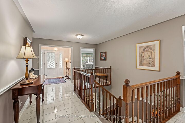 Property Photo: 28 Heritage Lane ON L3C 6Z3
