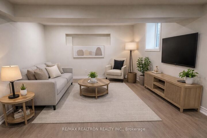 Property Photo: 5640 Bell Harbour Drive Bsmnt ON L5M 5J3