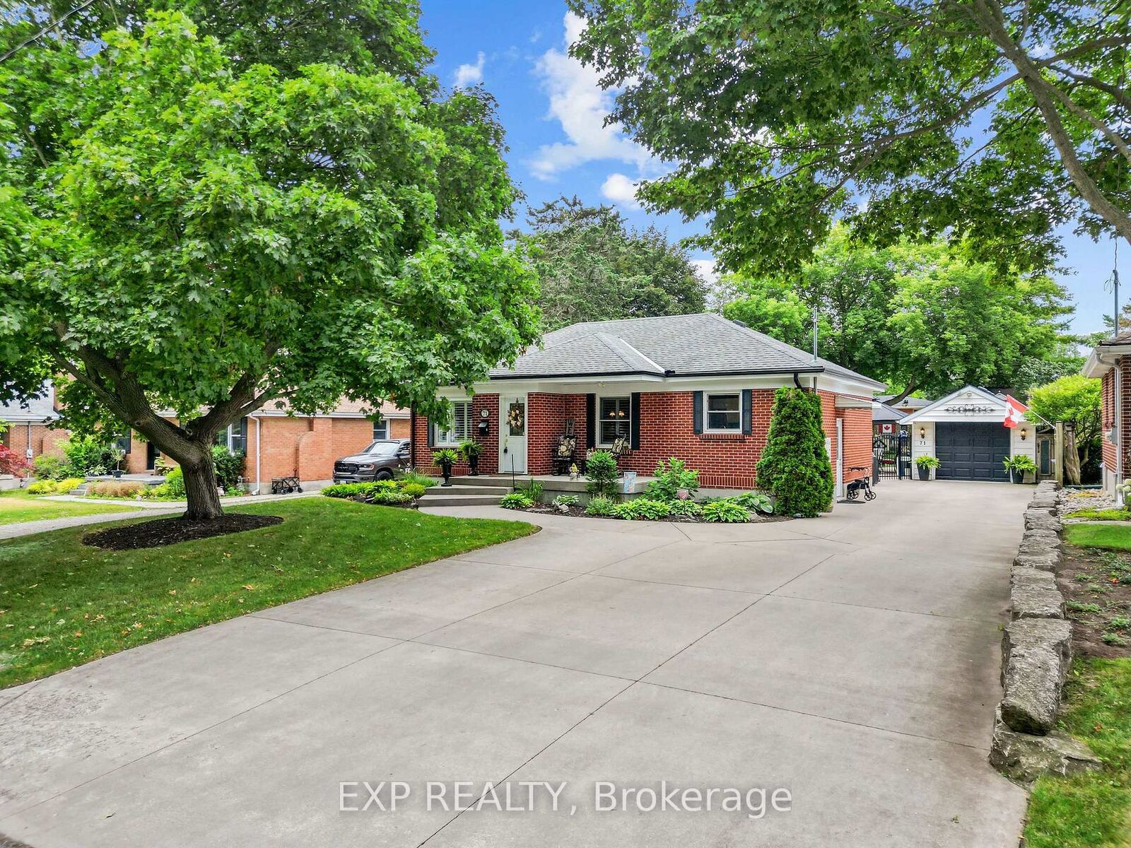Property Photo:  71 Marianna Drive  ON N6P 1B5 