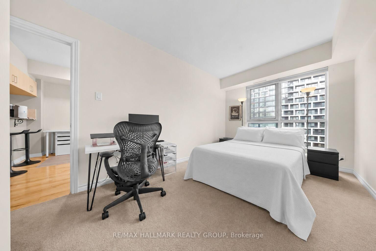 Photo de la propriété:  445 Laurier Avenue W 1703  ON K1N 6R4 