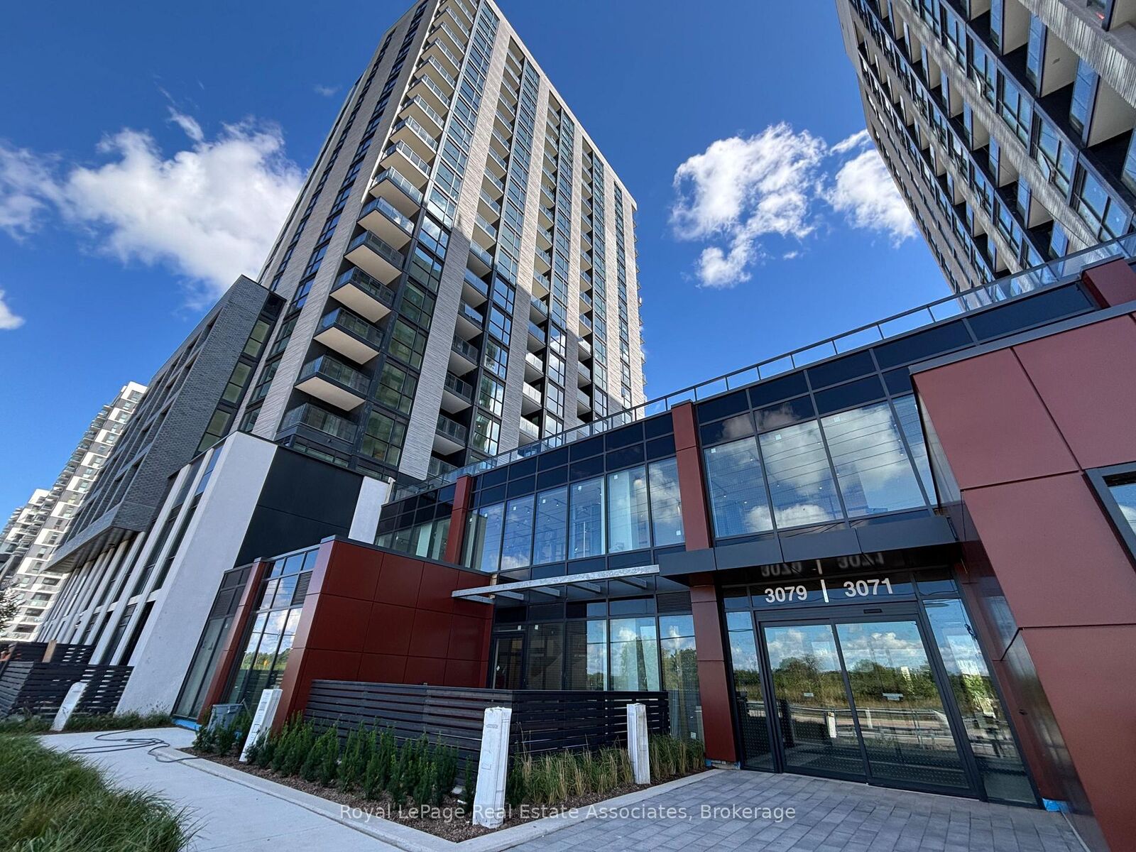 Property Photo: 3079 Trafalgar Road 903 ON L6H 7E3