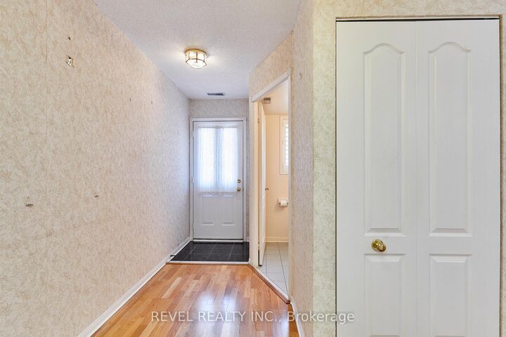 Property Photo: 1400 The Esplanade N/A N 411 ON L1V 6V2