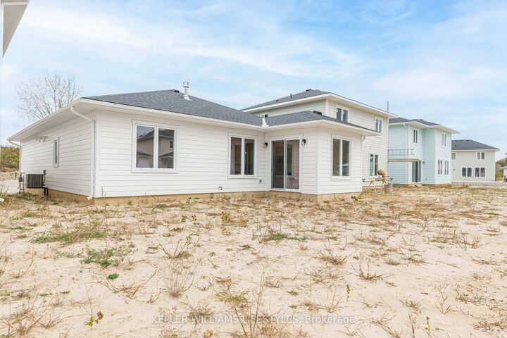 Property Photo:  106 Sandcastle Key N/A  ON N5L 1C5 