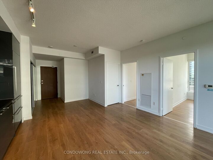Property Photo:  115 McMahon Drive 705  ON M2K 0E3 