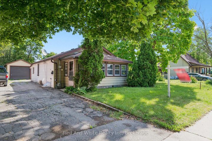 Property Photo: 1267 Hamilton Street ON N3H 3G4