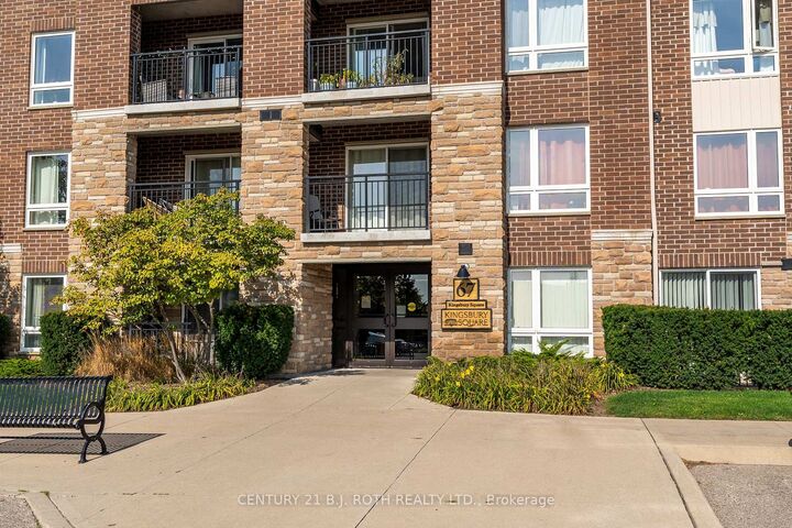 Photo de la propriété:  67 Kingsbury Square 403  ON N1L 0L3 