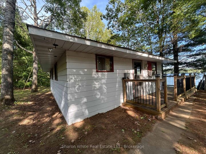 Property Photo:  15 Russell Crescent  ON K0L 1C0 