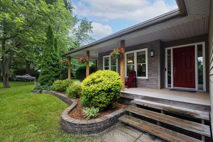 Property Photo:  124 Park Street  ON K0H 1G0 