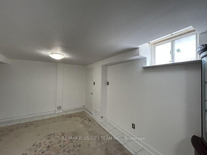 Property Photo: 45 Jimston Drive Bsmt ON L3R 6R7