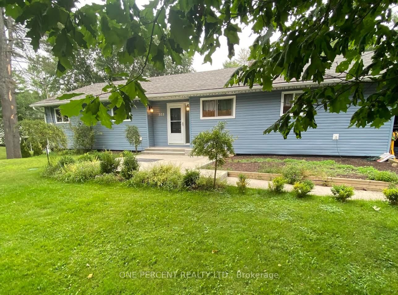 Property Photo:  105 Fredrick Street  ON P1L 0A1 