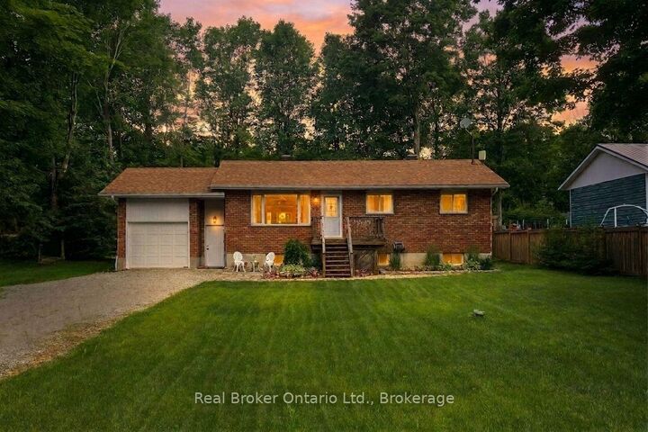 16 Mundy Avenue — photo 1