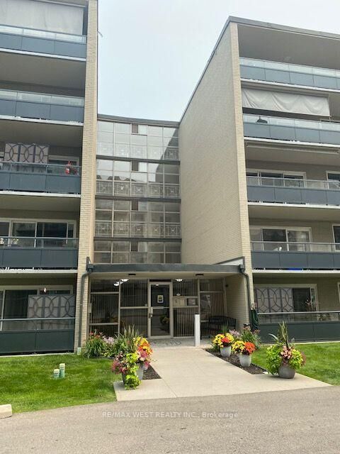 510 Queenston Road 103 — photo 1