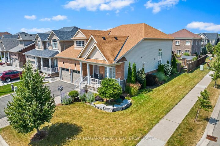 Property Photo:  4385 Cinnamon Grove  ON L2G 0G2 