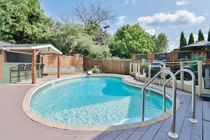 Property Photo: 32 Harland Crescent ON L1S 1J9