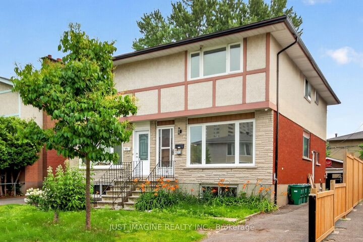 Photo de la propriété: 2654 Conn Street ON K2B 7C5