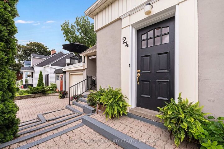 Property Photo:  24 Rectory Road  ON M9N 1P9 