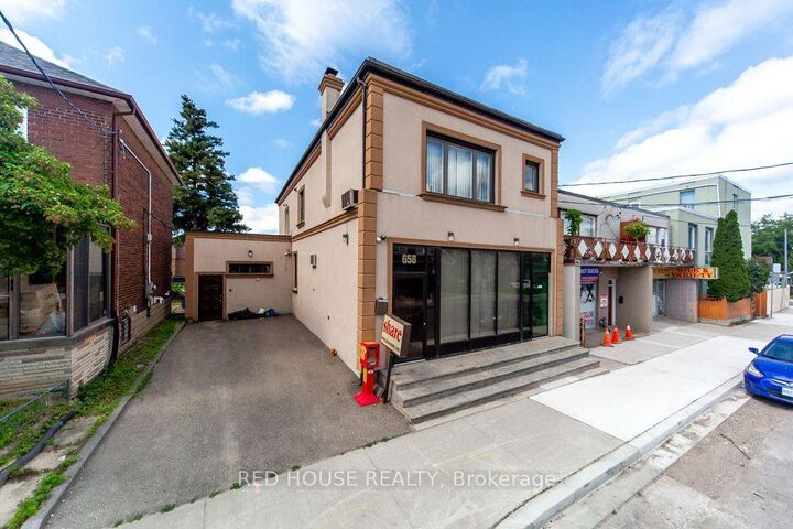 Property Photo: 658 Vaughan Road ON M6E 2Y5