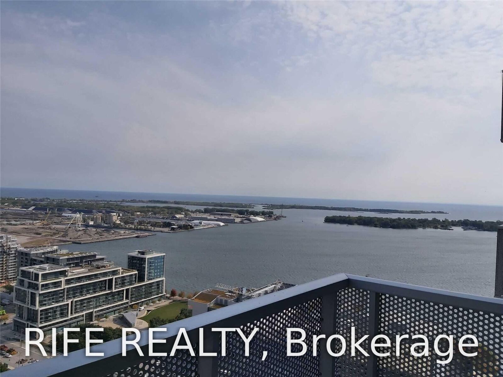 Property Photo: 20 Richardson Street 3411 ON M5A 0S6