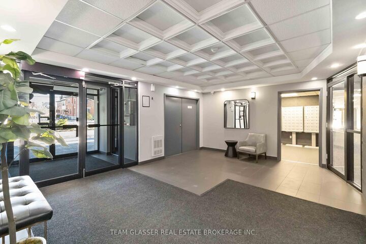 Property Photo:  396 Queens Avenue 506  ON N6B 1X7 
