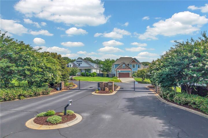 Property Photo: 203 Boulder Drive SC 29673