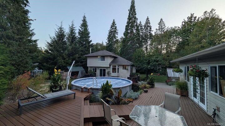 Property Photo: 100 Elk Rd BC V0R 2G0