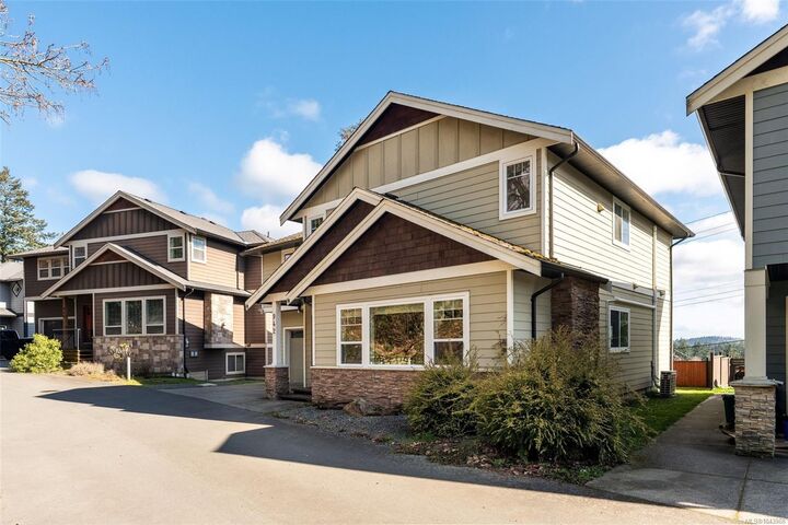 Property Photo: 942 Arngask Ave BC V9B 5X7