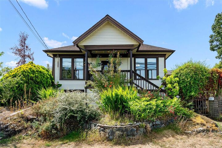 1439 Haultain St — photo 1