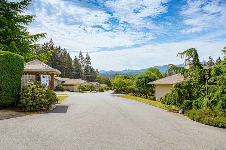 Property Photo: 920 Brulette Pl #11 BC V8J 1J1