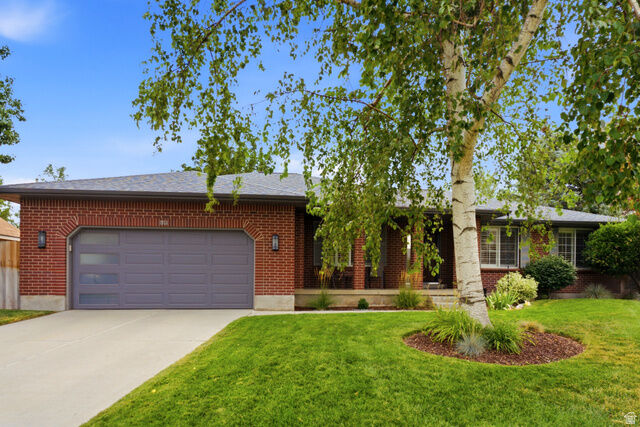 Property Photo:  2073 E Village Point Way  UT 84093 