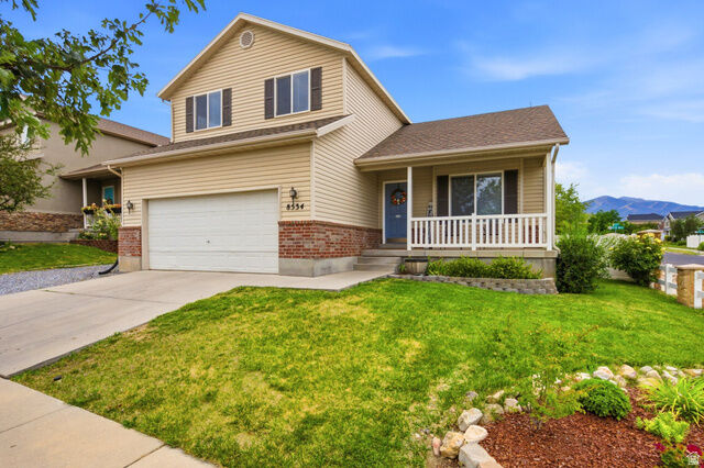 Property Photo:  8534 S Maul Oak Dr  UT 84081 