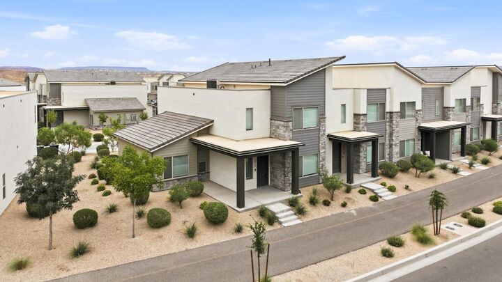 Property Photo:  5815 S Carnelian Parkway  UT 84790 