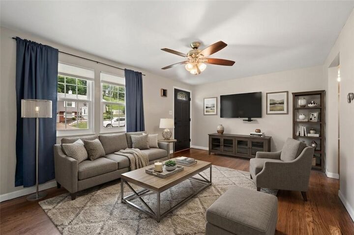 Property Photo: 607 Stoneridge Dr PA 15101