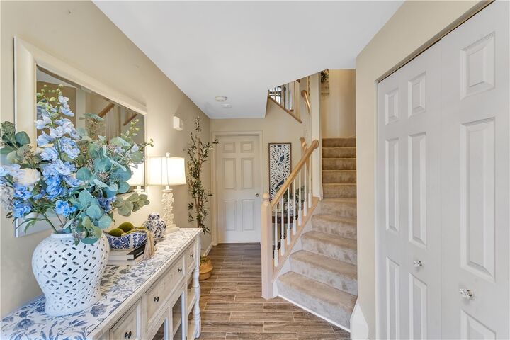 Property Photo:  116 Hillvue Dr  PA 16046 