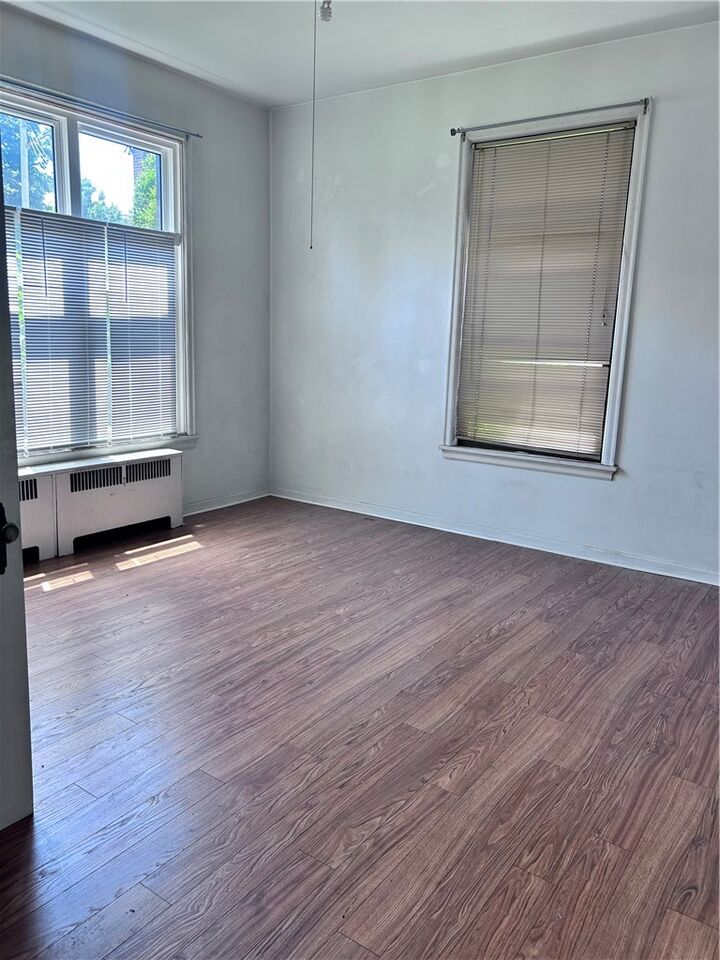 Property Photo:  5917 Walnut St 1  PA 15232 