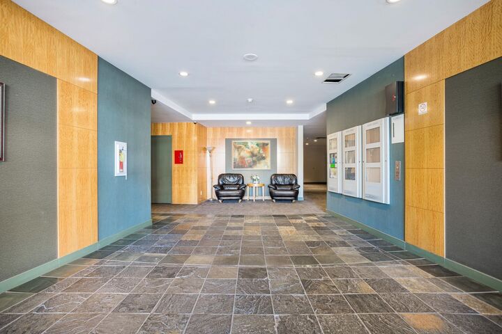 Property Photo: 8180 Granville Avenue 1006 BC V6Y 4G1