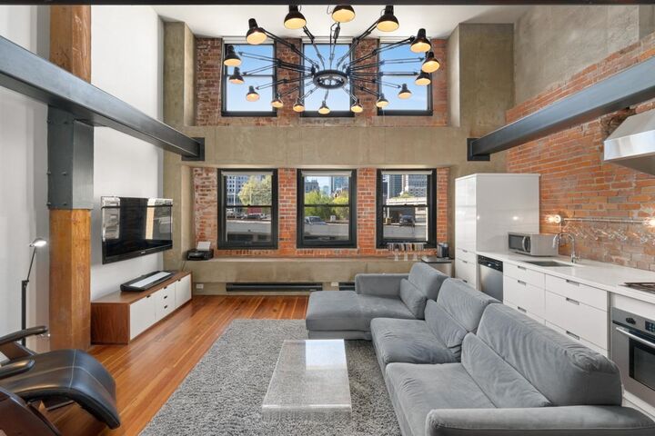 Property Photo:  528 Beatty Street 503  BC V6B 2L3 