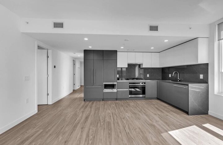 Property Photo:  2135 Springer Avenue  BC V5B 0C1 